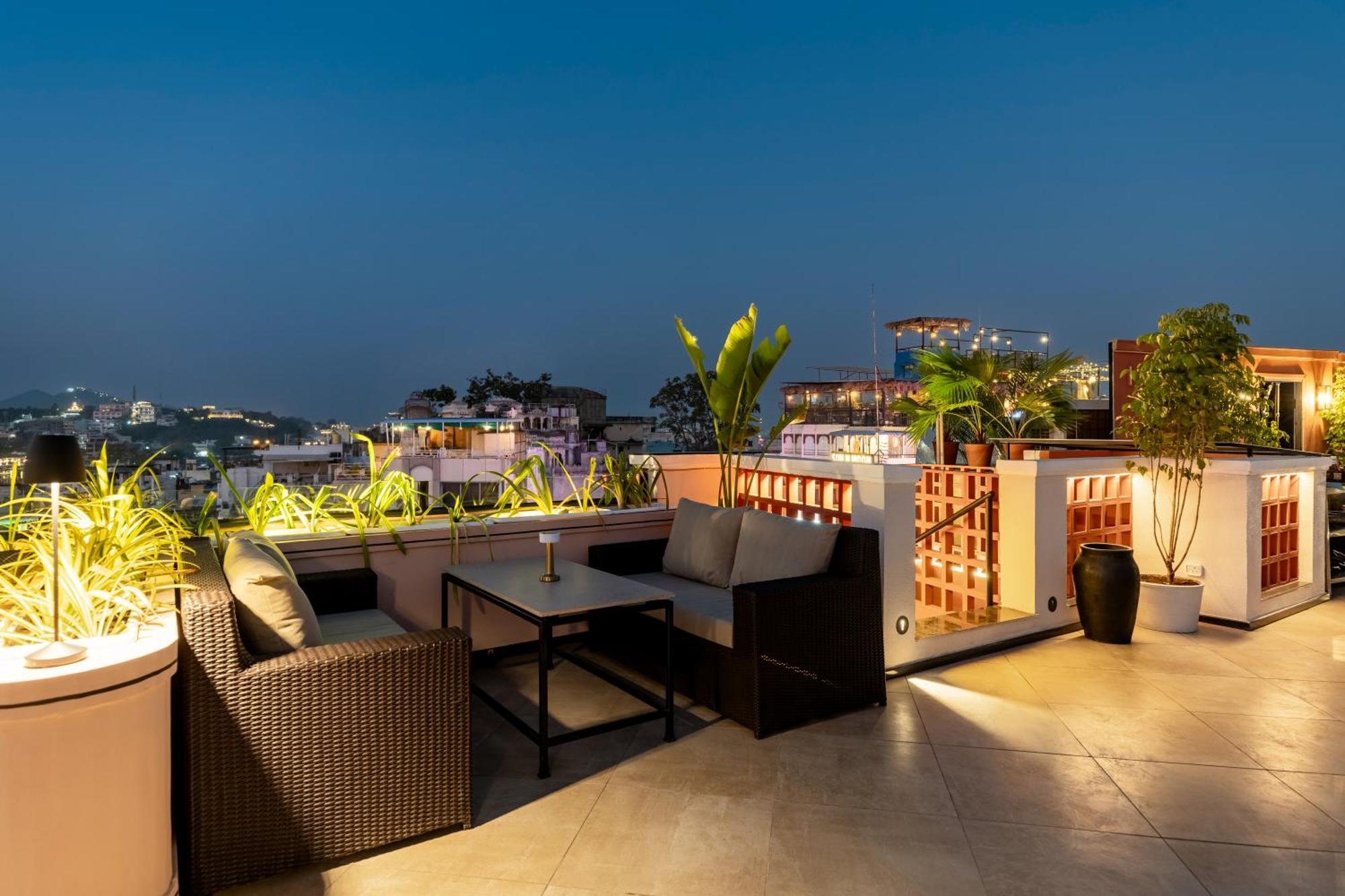 The Red Pier By Downtown Udaipur Otel Dış mekan fotoğraf
